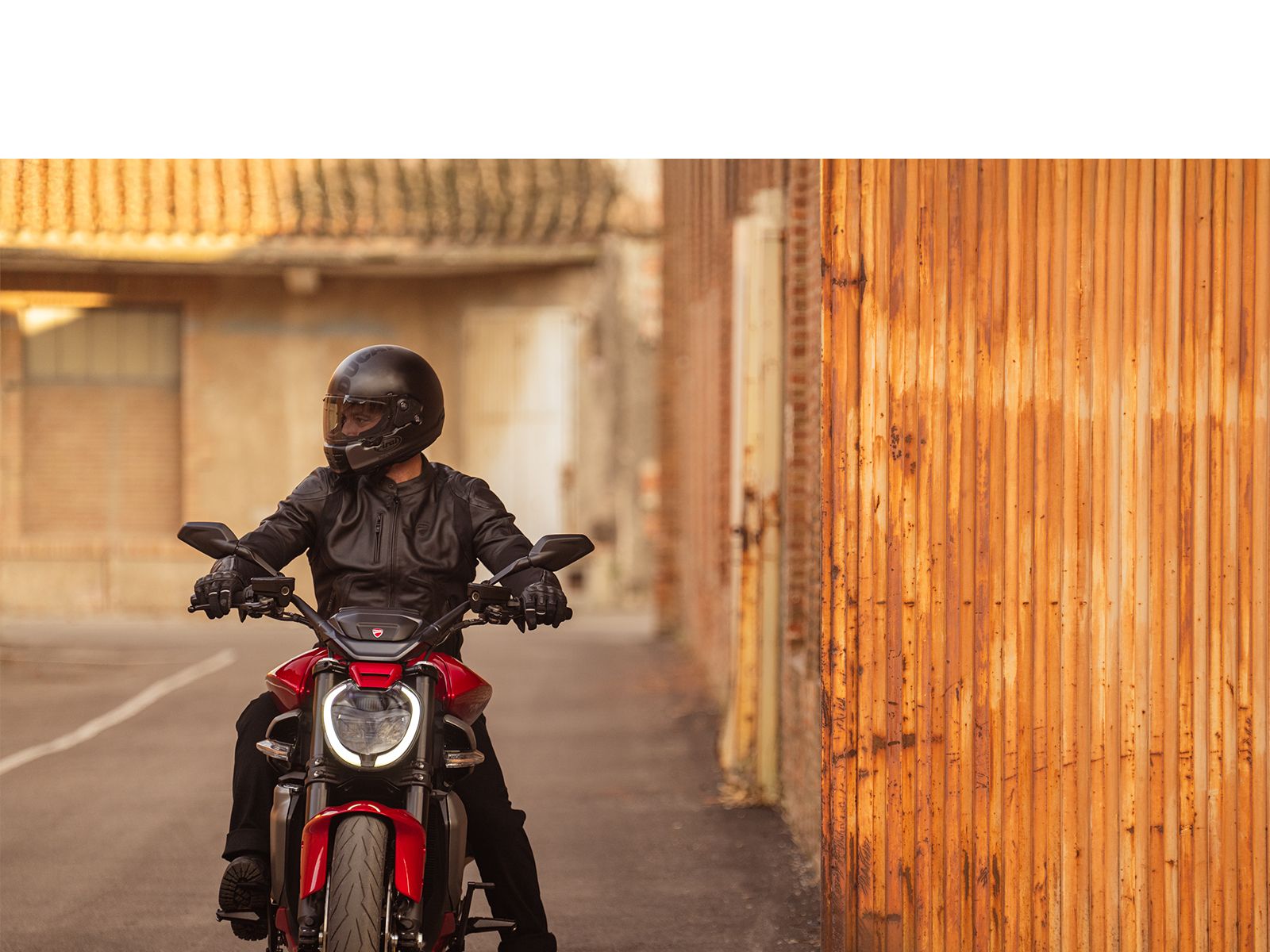 Мотоцикл DUCATI XDiavel V4 (RED) 2026